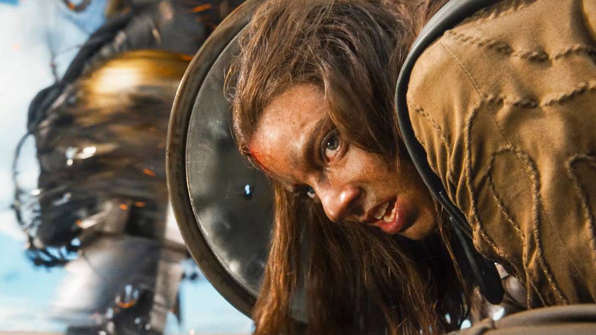 Screen Rant movies review — Screen Rant credited the director for the cinematography. Different job, Screen Rant.